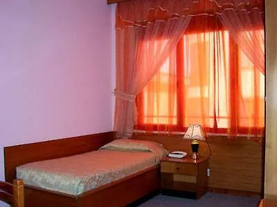 호텔 Kruja 3*