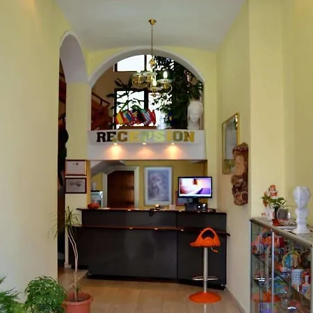 Kruja 3* تيرانا