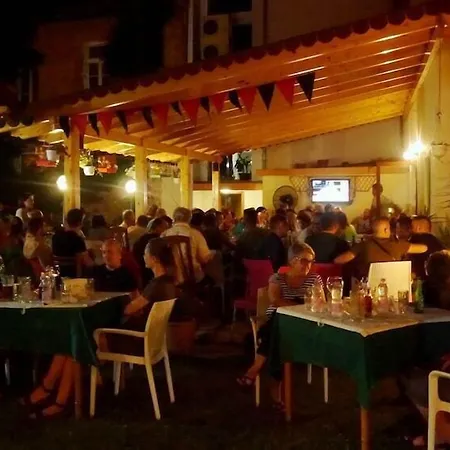 Kruja מלון טיראנה