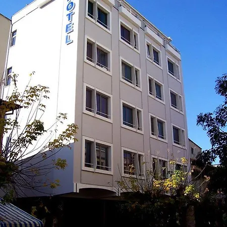 Kruja מלון טיראנה