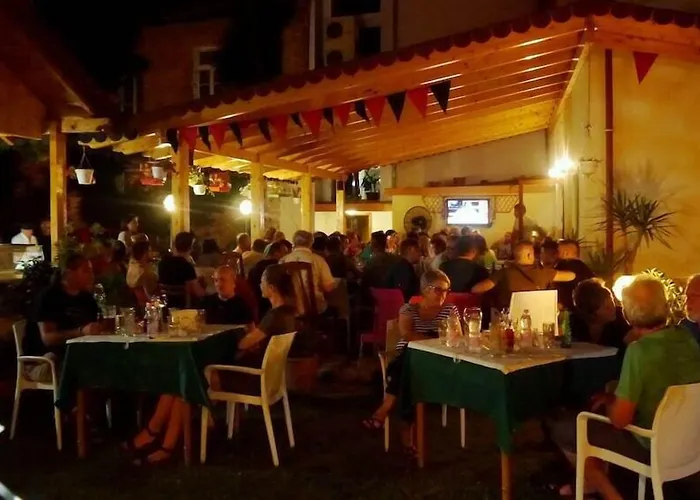 Kruja מלון טיראנה