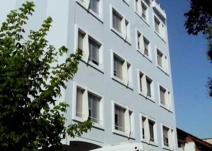 Kruja מלון